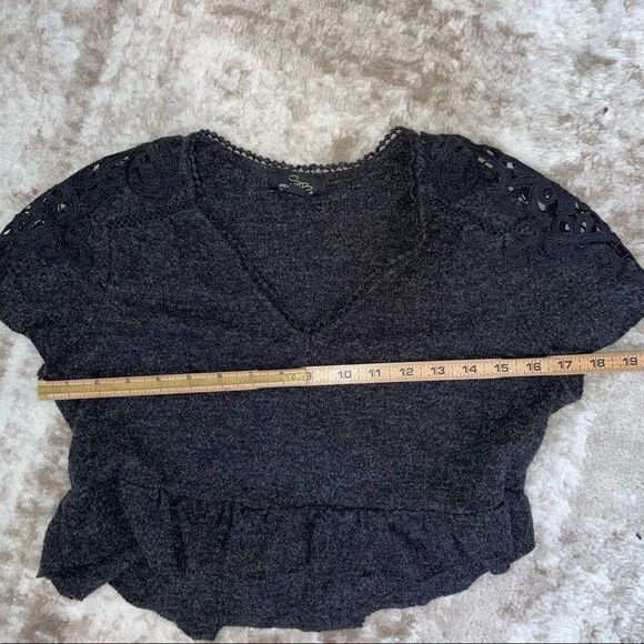 - 💋Bundle 4 items for $20. Add items💋 to a bundle - Picture 4 of 6